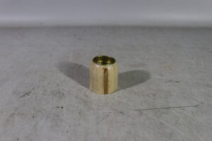 Wooden tealight holder dia 6x6.5cm