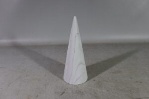 Ceramic cone dia 10.5x27cm - marble