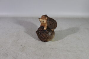 Terracotta hedgehog 12.5x10.5x18cm