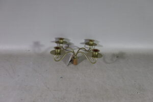 Metal taper candle holder 22.5x22.5x10cm