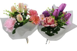 Mixed bush in plastic wrap 46cmH