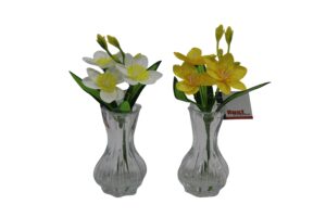 Narcissus in glass vase 20cmH