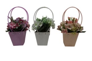 Mixed flowers in bag 12x11x33cm